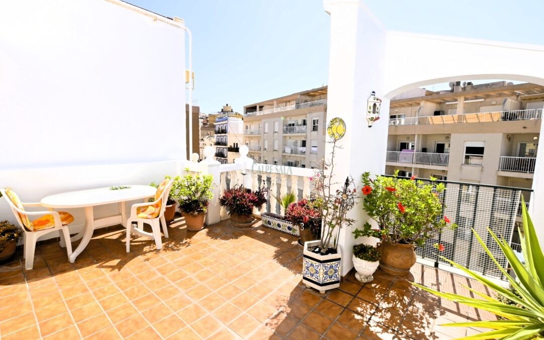 Ático con amplia terraza y orientación sur